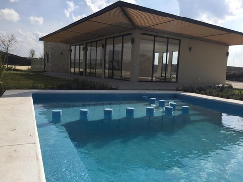 Imagen 15 de 18 de Casa A Estrenar En La Vista Con 4 Recamaras Y Roof Garden Equipado Con Baño Y Salón. Cuarto De Servicio Rcs