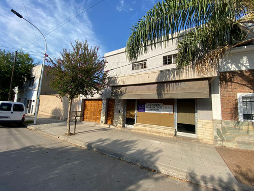 Casa En Venta En Lobos