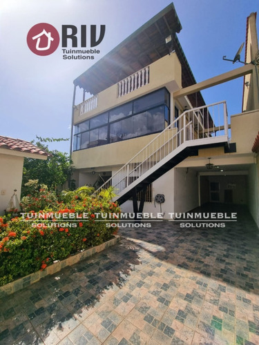 Venta - Quinta En Los Corales, Caraballeda. Edo. La Guaira.