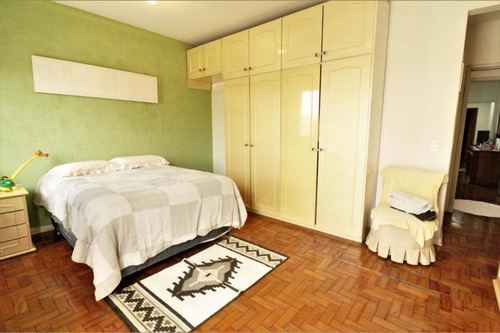 Imagem 10 de 13 de Sobrado 180m2 Ótima Localização Casa Extremamente Conservada