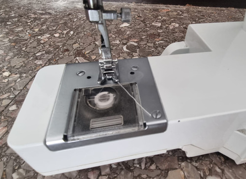 Máquina De Coser Singer Florencia 64 Portable Color Blanco Blanco (Usado)