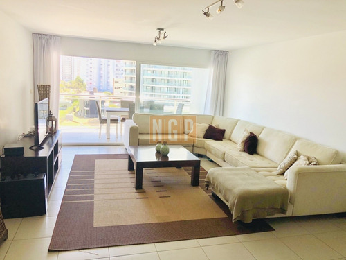 Imagen 5 de 28 de Apartamento En Brava, 3 Dormitorios