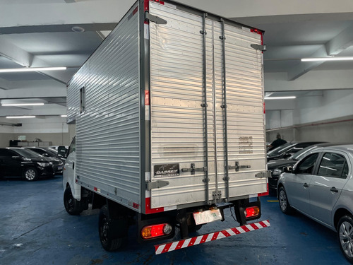 Hyundai HR 2.5 LONGO SEM CAÇAMBA 4X2 16V 130CV TURBO INTERCOOLER DIESEL 2P MANUAL