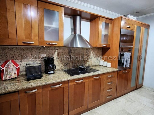 Townhouse En Alquiler Av Goajira Mls #24-27515 Rq