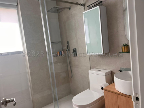 Apartamento Remodelado Residencias Crystal Palace Con Pozo De Agua En Venta En Los Palos Grandes 2da Caracas Richardhernandez