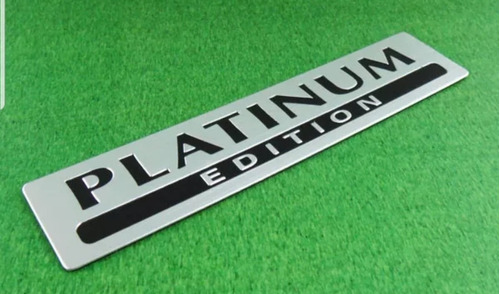 Emblema Platinum Edición Np300 X Pieza