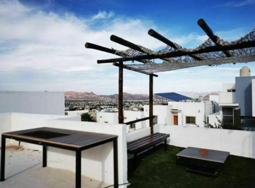Imagen 2 de 26 de Casa En Venta Con Excelente Vista En Lomas Universidad, En F