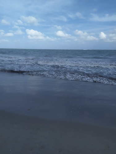 Casa De Praia Menos De 10mts Da Praia Com 3 Quartos