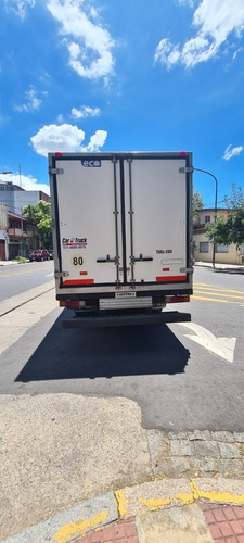 Mercedes Benz Accelo 815