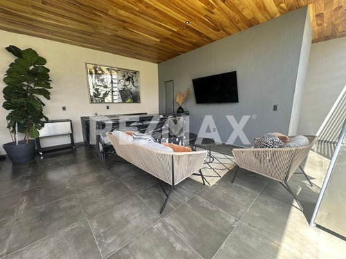 Casa En Venta En Condominio Jurica Mesón San Francisco