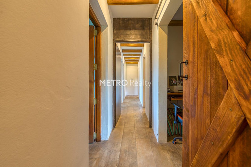 Casa En Venta Sobre Lote De 1 Hectarea En Loma Escondida, Open Door