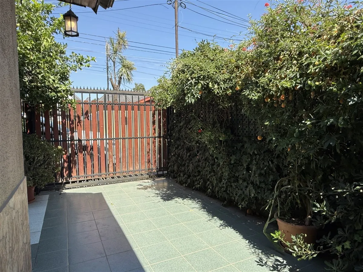 Imagen 5 de 30 de Casa En Venta 2 Pisos En Pasaje Cerrado De 5d 2b En La Reina