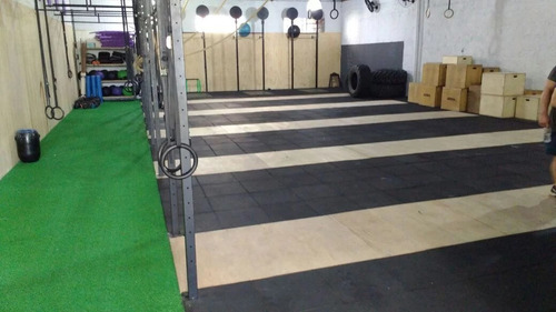 Imagem 3 de 9 de Kit 12 Pisos Borracha Crossfit Playground 50x50x1,5cm