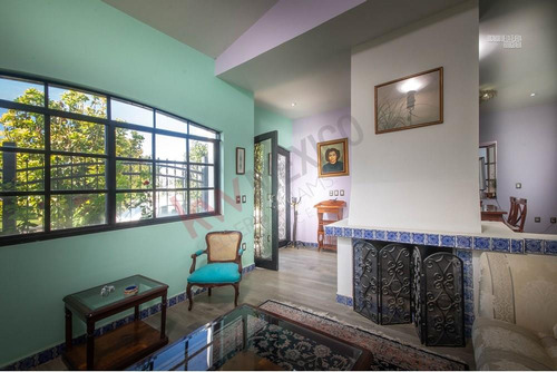 Casa En Venta De Una Planta Autosustentable Y Construida En Dos Lotes En Mayorazgo Residencial.