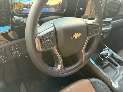 Chevrolet Cheyenne 6.2 High Country 4X4 At
