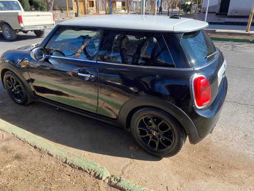Imagen 2 de 8 de Mini Cooper 2016 1.5 F56 Pepper 136cv