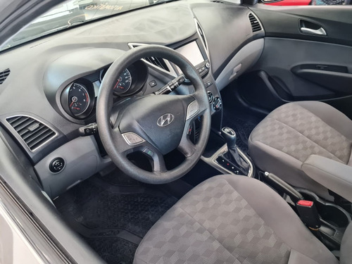 Imagem 3 de 6 de Hyundai H20 Sedan 1.6 Automatico