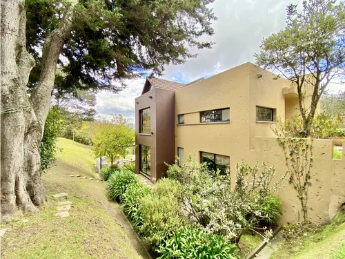 Arboretto Via La Calera. Casa Con Gran Lote!