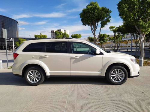 Dodge Journey 2.4 Sxt 7 Pasajeros Lujo At 2018
