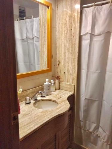 Imagen 13 de 19 de 1199 Venta Apto Tipo Casa Con Barbacoa Exclusiva ,garage 4dorm Malvin