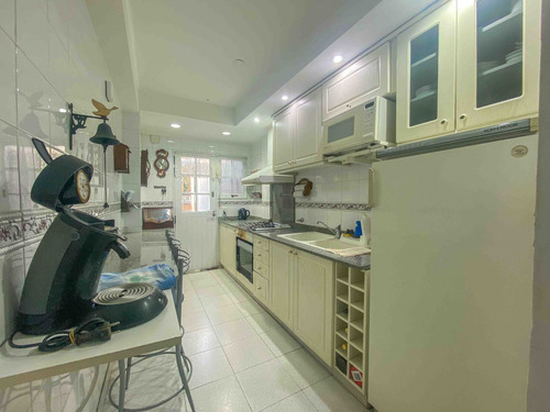Imagen 12 de 25 de Venta Casa Caseros Centro 5 Amb Pileta 2 Cocheras