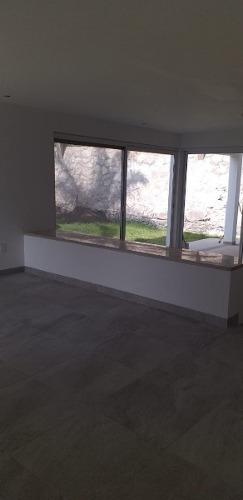 Imagen 10 de 11 de Se Renta Hermosa Casa En Vista Real, 3 Recamaras 3.5 Baños, Jardín, Estudio..