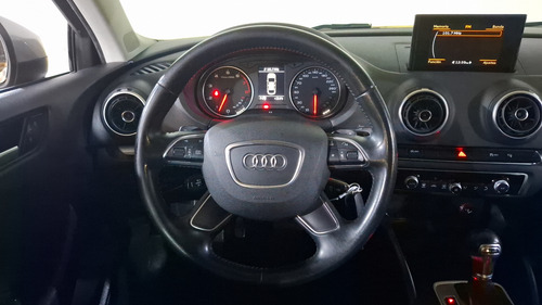 Audi A3 1.8 TFSI AMBIENTE S TRONIC