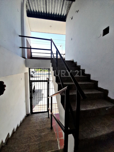 Imagen 6 de 9 de Century 21 Inmoservi Alquila Local Comercial Adyacente Al Terminal De Pasajeros