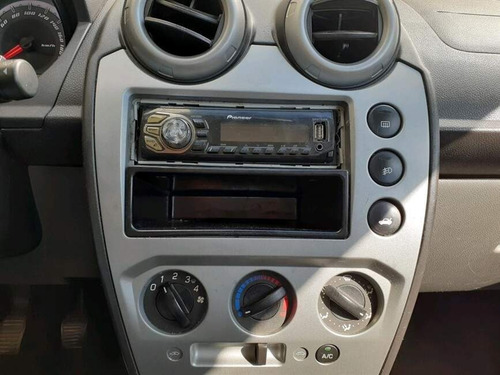 Imagem 6 de 12 de Fiesta 1.6 Rocam Hatch 8v Flex 4p Manual