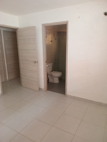 Hermoso Apartamento En El Residencial Ita Esther En La Av. Jacobo Majluta Sdn