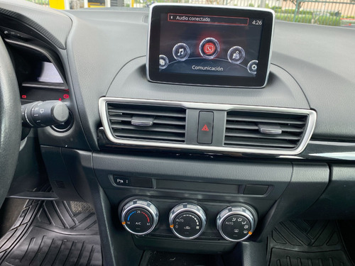 Mazda 3 2.0 Touring
