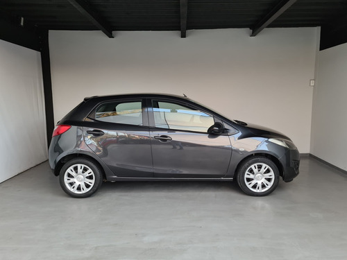 Imagen 6 de 11 de Mazda Mazda 2 2014 1.5 Touring At