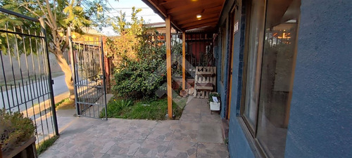 Casa En Venta De 3 Dorm. 2 Baños En Maipú