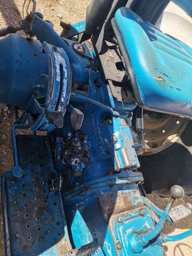 Imagen 4 de 10 de Tractor Agricola Ford 4600 4x2 59 Hp