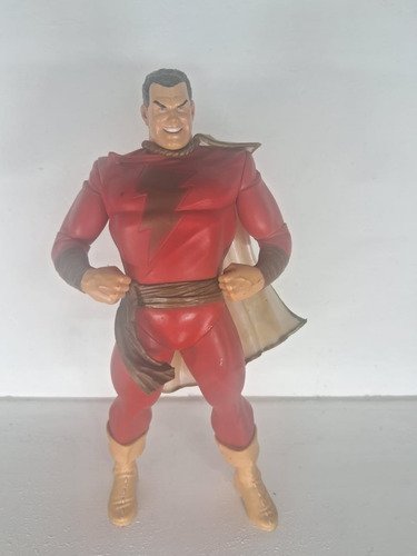 Figura Shazam - Kingdom Come Dc Cómics (Usado)