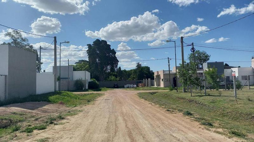 La Aurora - 7 E/ 602 Y 603 - Villa Elvira-lote-venta