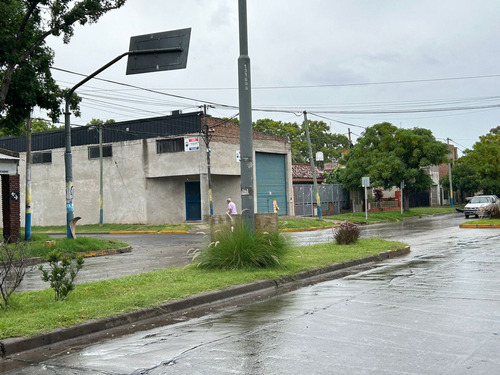 Venta Deposito - Galpon  Zona Estrategica Alberdi 