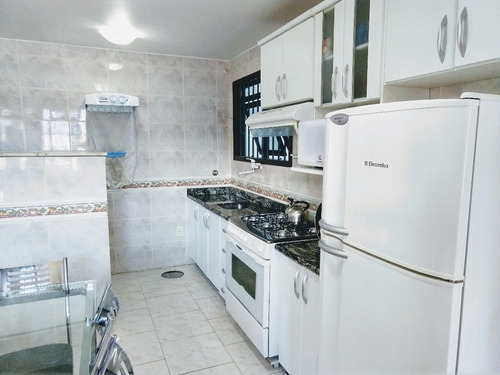 Casa Em Partenon Com 5 Dormitórios - Lu430140