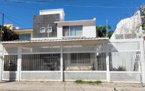 Casa En Venta Fraccionamiento Los Nogales Querétaro