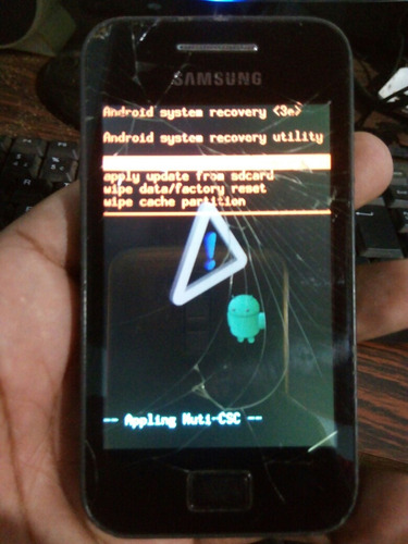 Imagem 1 de 6 de Samsung Galaxy Ace 5830c Touch Trincado Travado (descriçao)