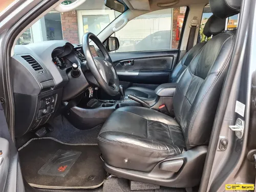 Toyota Fortuner 2.7cc At Aa 4x2 7 Pasajeros