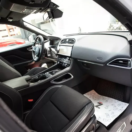Jaguar F-PACE 3.0L V6 S/C R-Sport 3.0