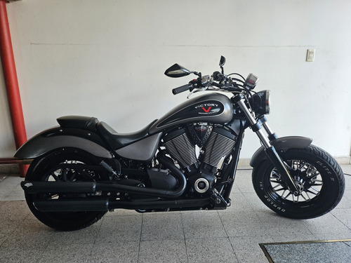 Victory Gunner 1700  2015  No Harley Unica Tuamoto