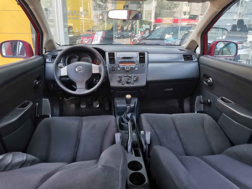 Imagen 12 de 15 de Nissan Tiida 2012 4p Sedan Comfort 6vel A/a