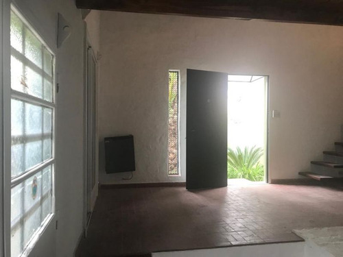 Casa En Venta En Lobos