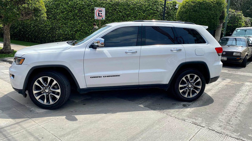 Imagen 4 de 15 de Jeep Grand Cherokee 2018 3.6 Limited Lujo 4x2 Mt