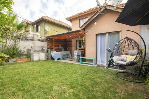 Casa En Venta De 3 Dorm. Avda. Las Perdices, Puente Alto