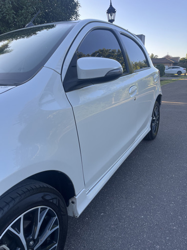 Toyota Etios 1.5 Platinum At