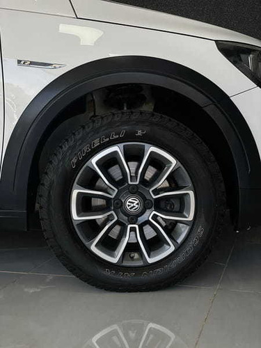 Imagem 5 de 13 de Volkswagen Saveiro Cross Cd 1.6 Manual Flex 2017