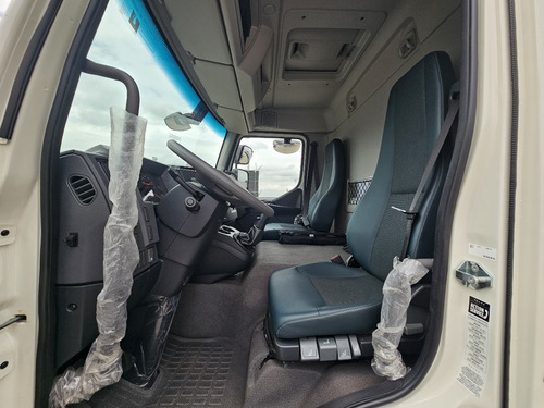 Caminhão Volvo Vm290 6x4 Pipa Gascom 20.000l 2024